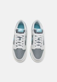 Nike Sportswear DUNK RETRO UNISEX - Sapatilhas - photon dust/denim turquoise/smoke grey/sail