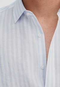 Massimo Dutti Skjorta - light blue