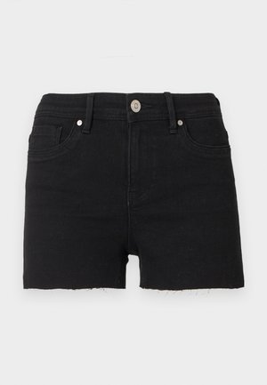 Short en denim noir avec ourlet brut, fermeture à bouton, passants de ceinture et poches avant sur un fond uni.