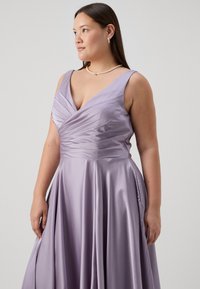My Mascara Curves Pidulikud riided - lavender