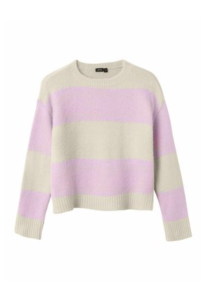 Kremowy i jasnofioletowy, szeroki, poziomo prążkowany, dzianinowy sweter z długimi rękawami i okrągłym dekoltem.