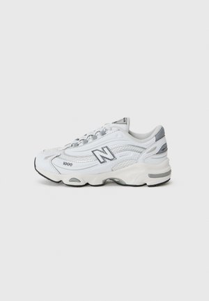 PV1000 UNISEX - Zapatillas - white
