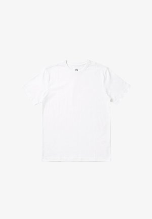 Prosty biały t-shirt z krótkim rękawem i okrągłym dekoltem, rozłożony na płasko na białym tle, pokazujący przód bez widocznego wzoru lub tekstu.