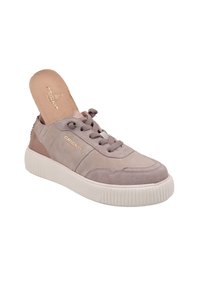 Codzienne tenisówki zamszowe w kolorze taupe z białą grubą podeszwą, sznurowanym przodem i wyjmowaną miękką wkładką z logo "CRICKIT".