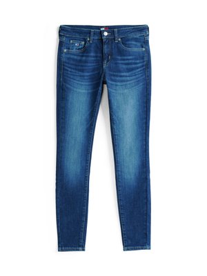 Jeans ajustados en denim azul oscuro con un ligero desgaste. Cuentan con cinco bolsillos, una cremallera y una etiqueta de marca encima del bolsillo trasero.