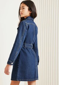 Lipsy REGULAR FIT - Denimové šaty - blue