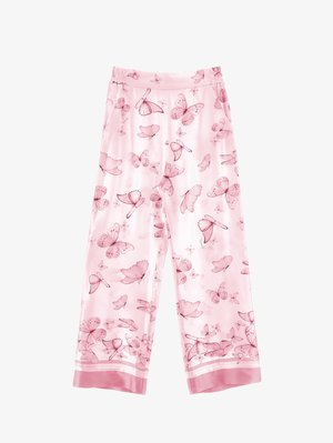 Pantalons de pyjama roses fabriqués dans un matériau léger, présentant un motif de papillons dans différentes nuances de rose, avec une taille et des bordures en satin.