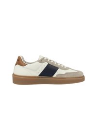 Sneakers med ovandel i vitt läder, marinblå sidostrip, beige mocka detaljer och en tan gummisul. Klassisk snörningsdesign.