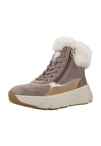 Botas con un upper gris, con un cuello de piel sintética, cierre de cremallera y diseño de cordones; sutiles acentos en marrón claro y oliva; suela blanca gruesa.