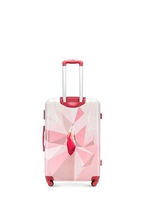Valise rigide avec un design géométrique rose. Équipée d'une poignée rose, de deux roues et d'un compartiment principal avec fermeture éclair.