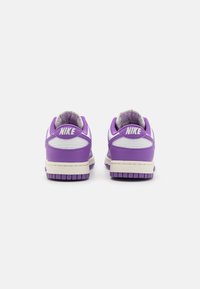 Nike Sportswear DUNK NEXT NATURE - Joggesko - summit white/black raspberry