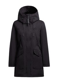 Veste étanche noire avec capuche, dotée d'une fermeture éclair à l'avant, d'un cordon de serrage, de deux poches avant et d'une coupe droite.
