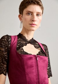 Krüger Dirndl Dirndl - beere