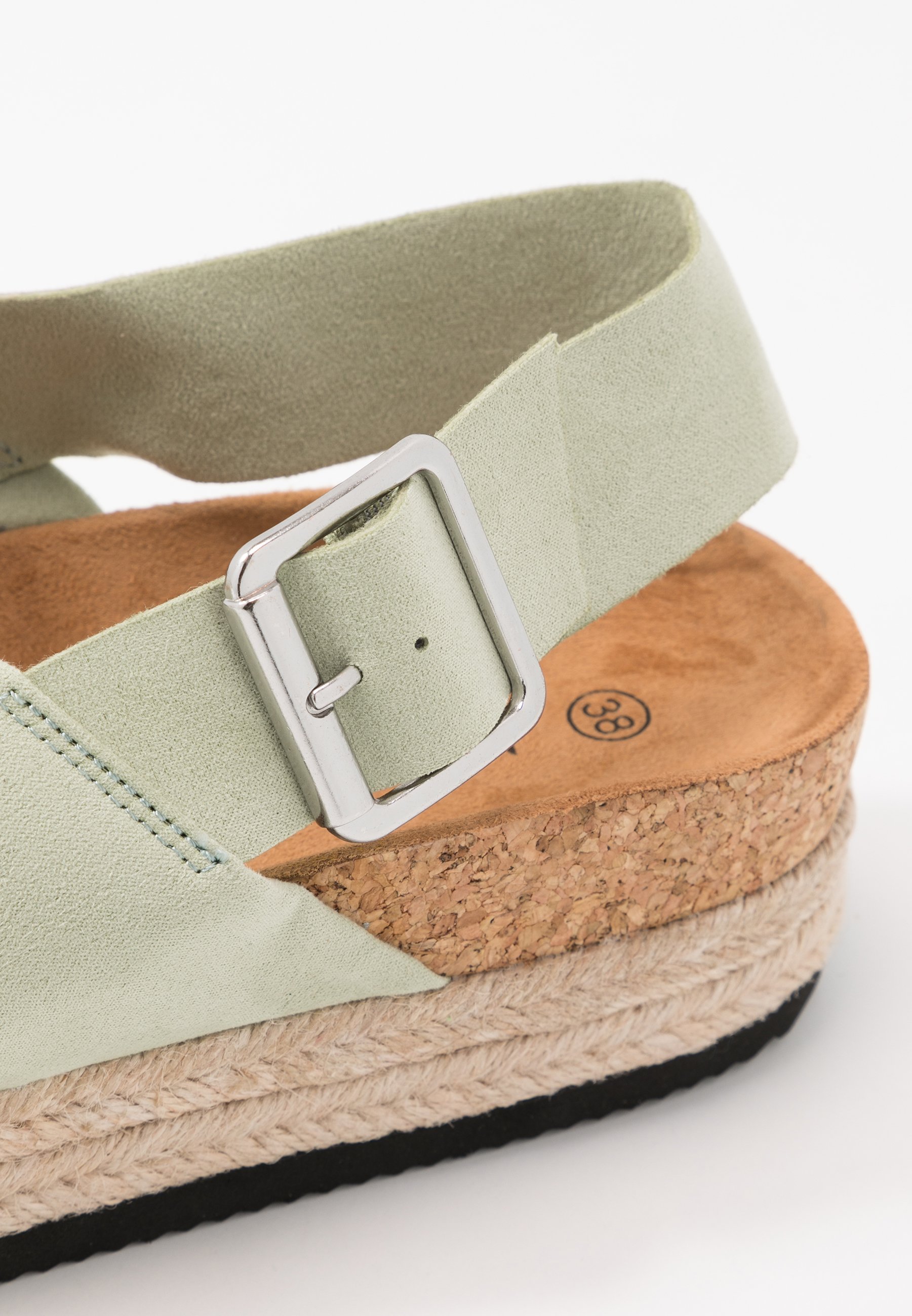 JANNIKE Platåsandaletter sage JANNIKE Platåsandaletter sage