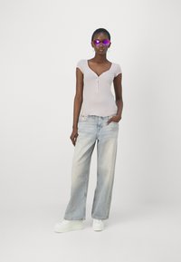 BDG Urban Outfitters JAYA - Džinsi ar platām starām - pink tint