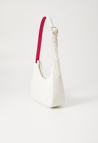 Lacoste HOBO BAG - Ručna torba - farine petunia