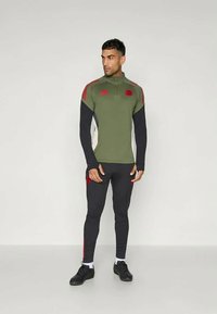 adidas Performance FC BAYERN 2025/2026 TIRO25 EUROPEAN COMPETITION TRAINING TOP - Tops ar garām piedurknēm - base green