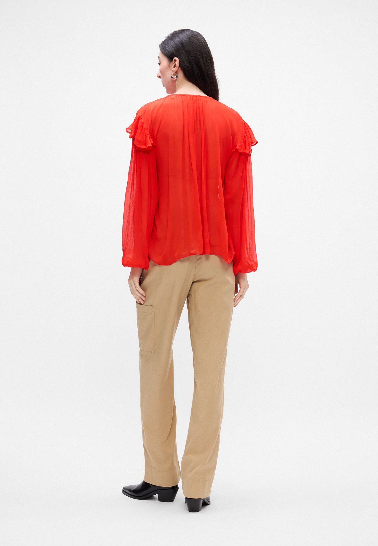 BLOUSE