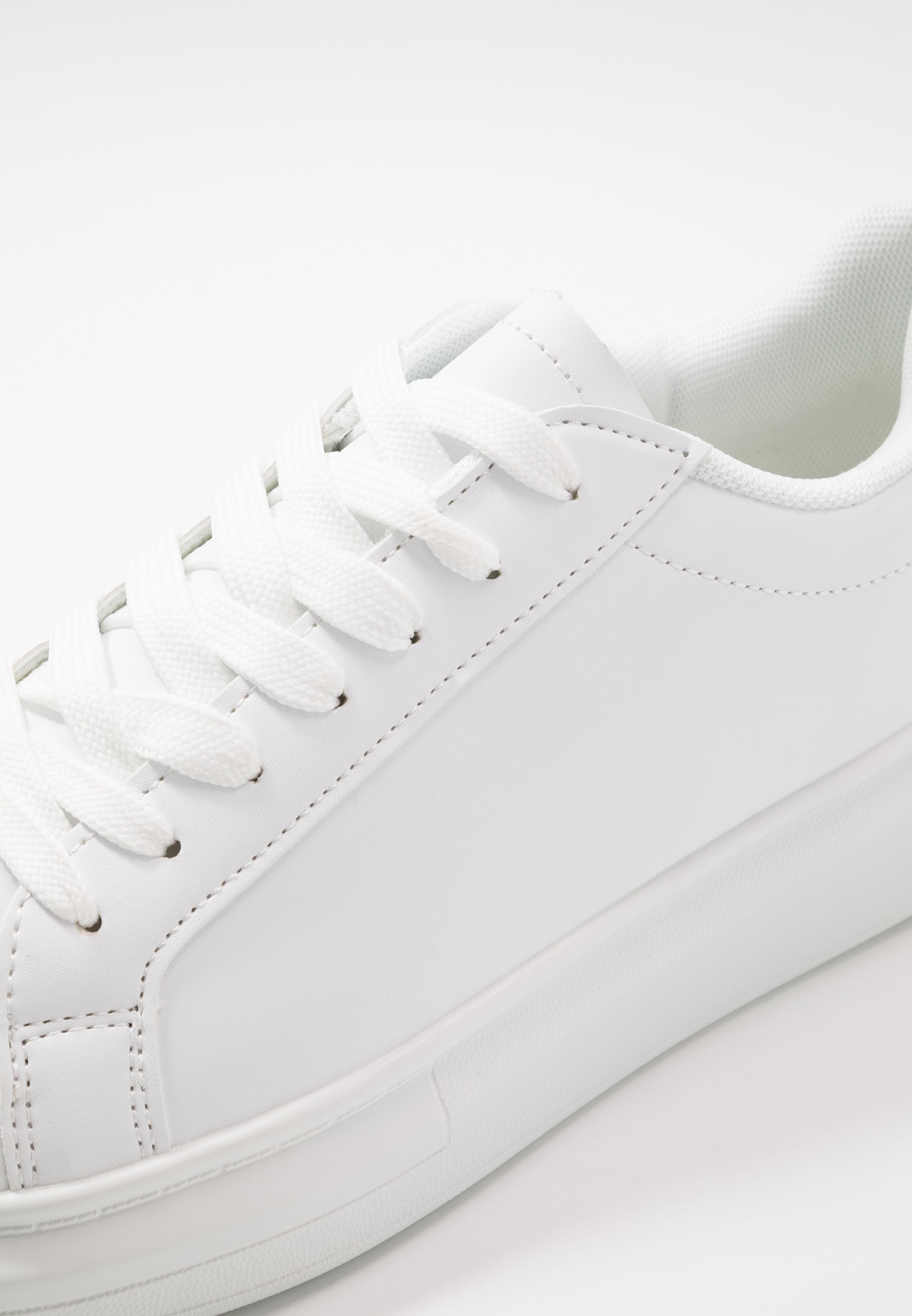 ROYAL Sneakers whiteblack ROYAL Sneakers whiteblack