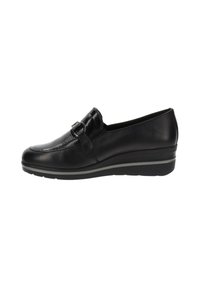 Scarpa slip-on in pelle nera con punta arrotondata, una fibbia decorativa e una suola a zeppa bassa con una sottile striscia grigia. Texture liscia.