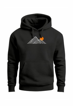 Schwarzer Hoodie mit einer Fronttasche, versehen mit einem weißen Berg-Design und einem orangefarbenen Sonnenelement. Weicher Stoff, verstellbare Kapuze mit Kordelzug.
