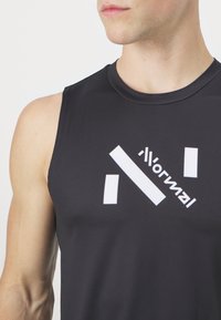 NNormal RACE UNISEX czarny