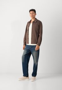 Lindbergh SUPERFLEX OVER - Casaco de verão - khaki