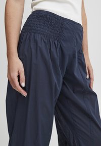 PULZ Shorts - blue