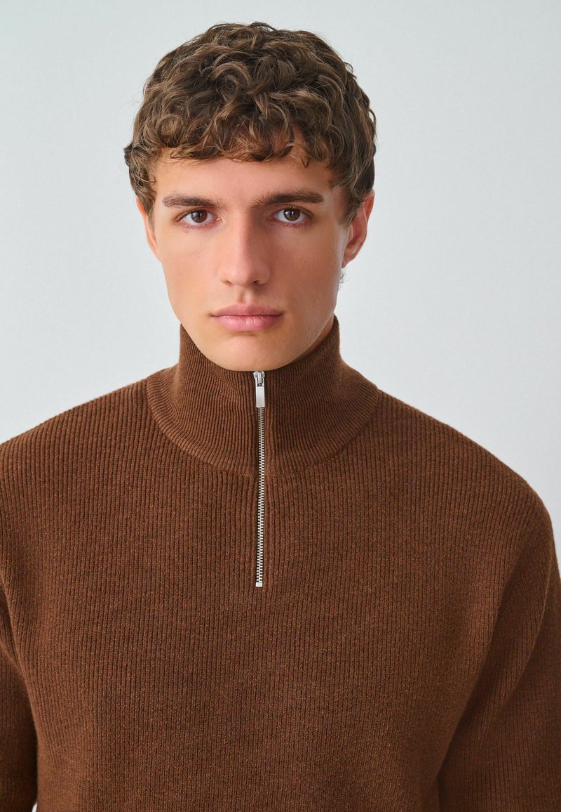 Maglione Con Motivi Colorati Maglione Uomo Collo Alto Dolcevita Maglia Blu Nero Bordò Lupetto Maglione Bianco Uomo