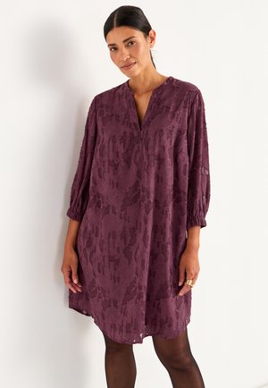 JACQUARD-WEAVE - Vapaa-ajan mekko - plum