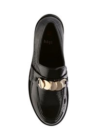 Svart lackläder loafers med rundad tå, prydda med en dekorativ guldfärgad accent över framsidan. Slät, glänsande yta.