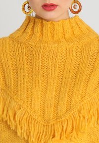 Topshop Stickad tröja - mustard yellow