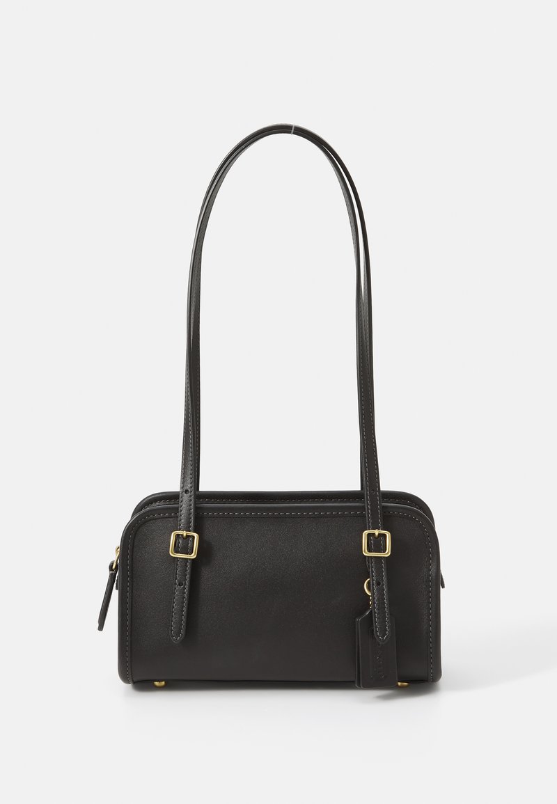Črna usnjena torbica s tanko pravokotno obliko, opremljena z dvema okroglima ročajema, zlatim okovjem in stranskim žepom na zadrgo.