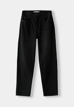 Jeans neri a gamba dritta con cinque tasche, chiusura con bottone e passanti per cintura, esposti piatti su uno sfondo bianco.