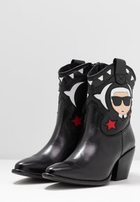 KARL LAGERFELD Botki kowbojki i motocyklowe