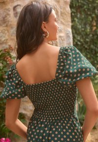 Next PUFF SLEEVE MIDI  - REGULAR FIT - Päevakleit - teal ecru