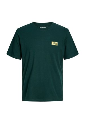 Mørkegrøn kortærmet bomulds-T-shirt med lille gul firkantet logo med teksten Jack & Jones på venstre bryst.