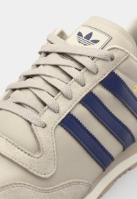 adidas Originals GALAXY OG UNISEX - Športni copati - alumina/dark blue/beige