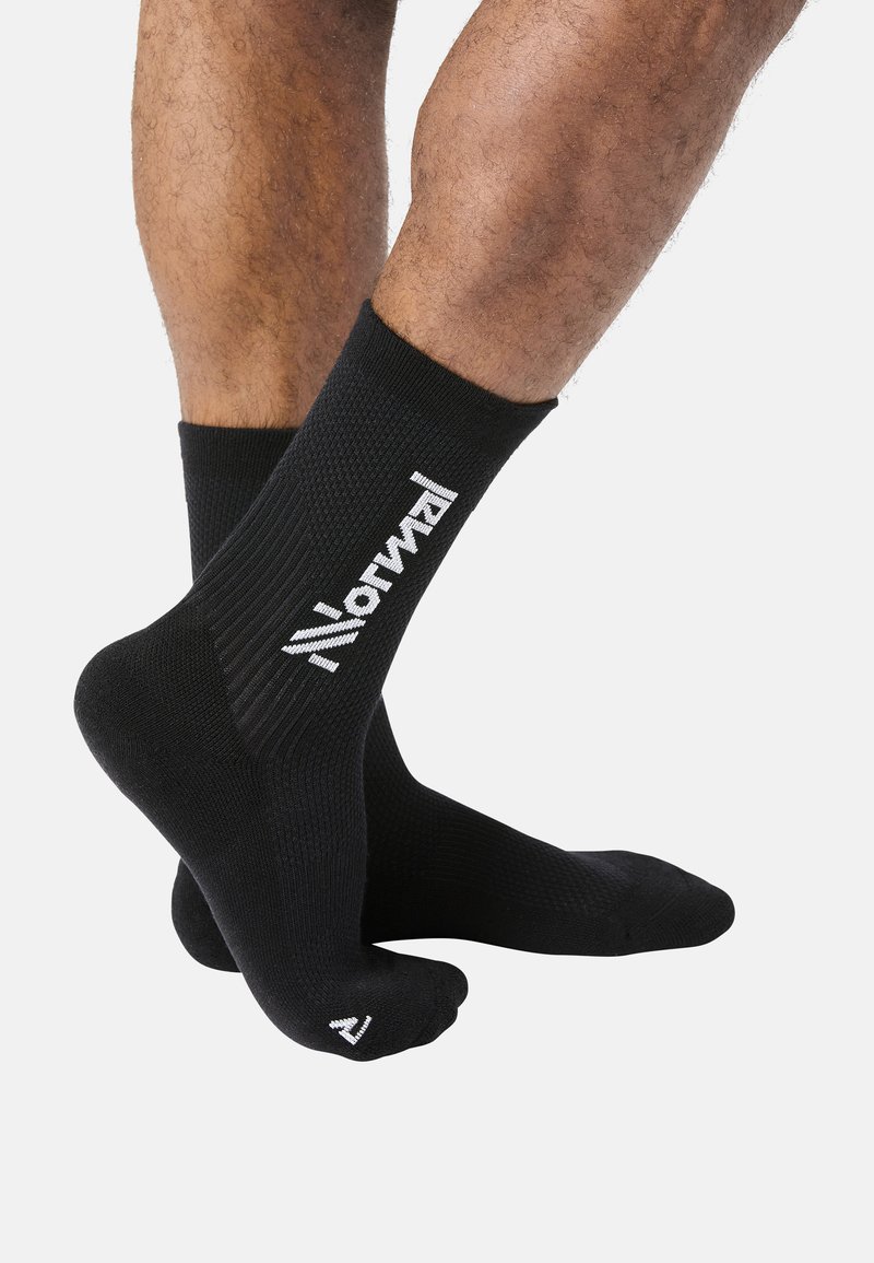 NNormal UNISEX - Calcetines de deporte - schwarz