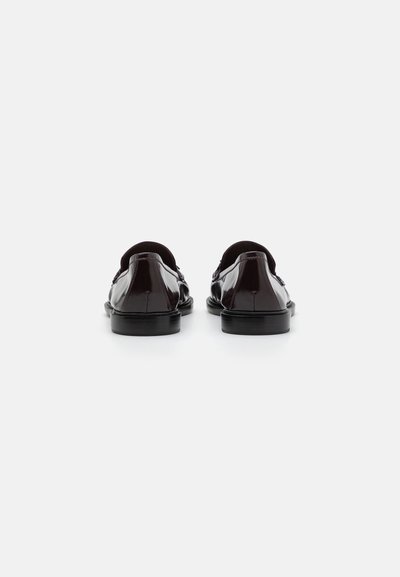 Alexandre Birman CLARITA LASER LOAFER - Scarpe senza lacci - dark plum