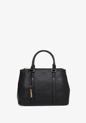 Zwarte leren handtas met dubbele handvatten, gouden beslag en een klein aangehecht label, afgebeeld tegen een witte achtergrond.