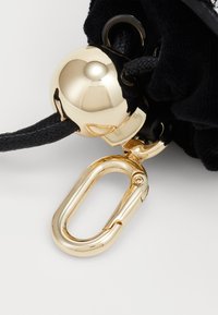 Thumbnail Image 2