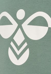 Hummel CUATRO  - Sweat à capuche - laurel wreath