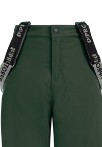 Zielone spodnie z regulowanymi czarnymi szelkami z szarymi akcentami. Materiał wydaje się gładki, a zapięcie na guzik jest widoczne w talii.