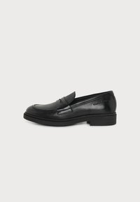 Επιλέχθηκε, black