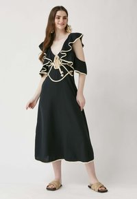 Unselected, black