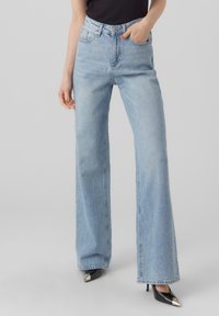 Vero Moda Tall - STRAIGHT JEANS  - Tiesaus kirpimo džinsai - light blue denim Miniatiūros vaizdas 1