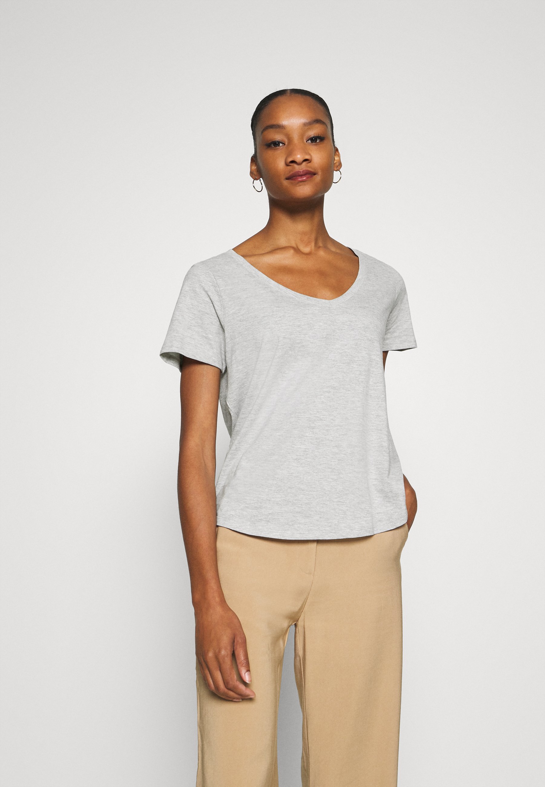 Grå T skjorter & topper | Dame | Nye overdeler på Zalando 60 gratulerer med dagen Oversize T skjorte for kvinner