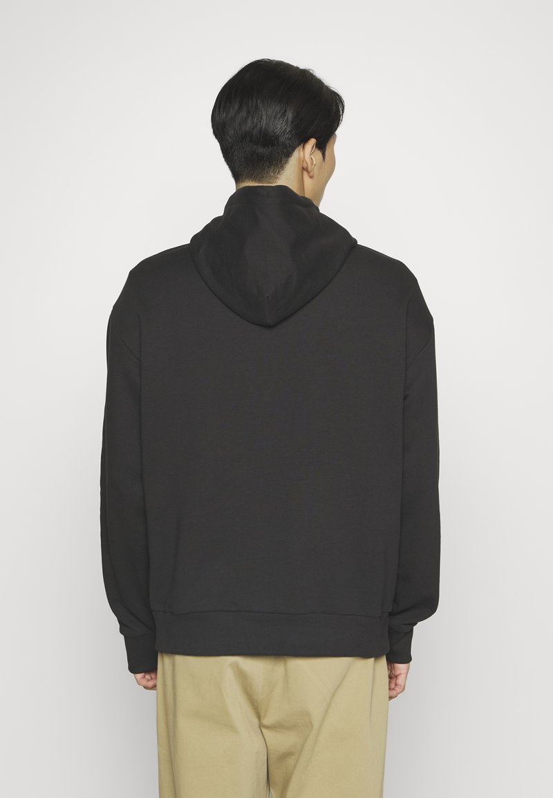 Calvin Klein HERO LOGO COMFORT HOODIE - Mikina s kapucí - black