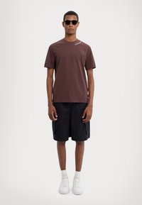 EA7 Emporio Armani UNISEX - T-shirt basic - puce